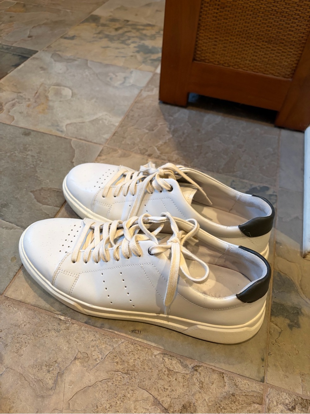 Vince White Leather Low-Top Sneakers with Black Heel Accent